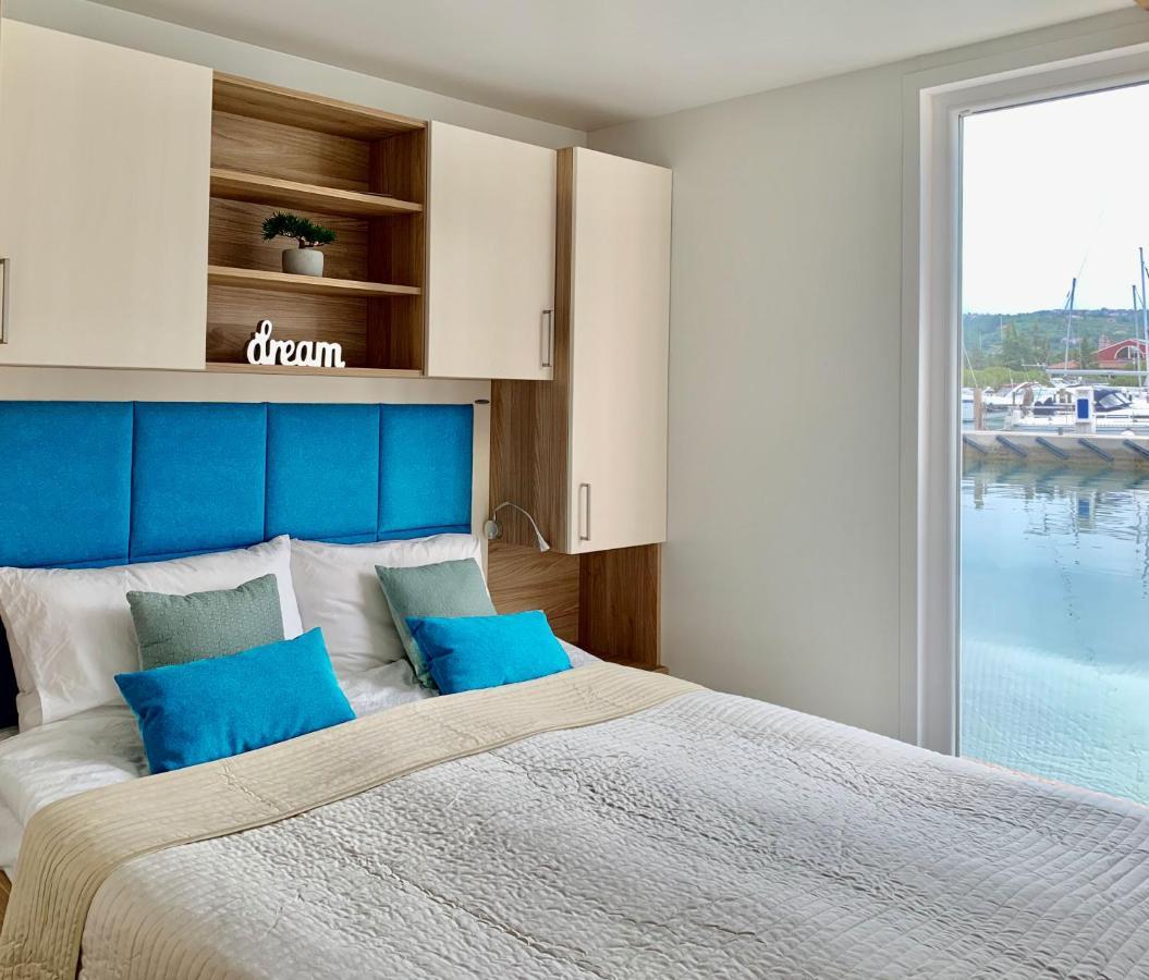Bonita Houseboat Apartment Portorose Exterior photo